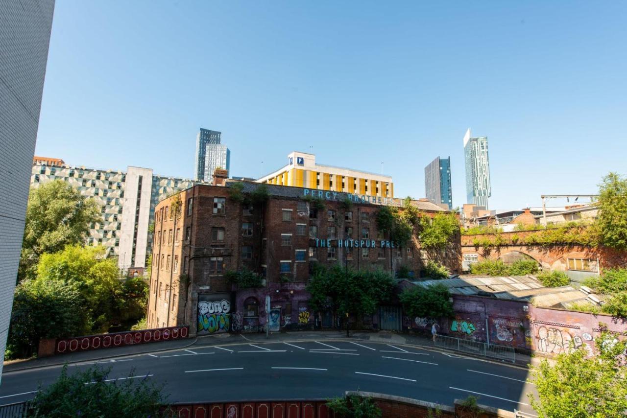 The Assembly Manchester Oasis Holding Exterior photo